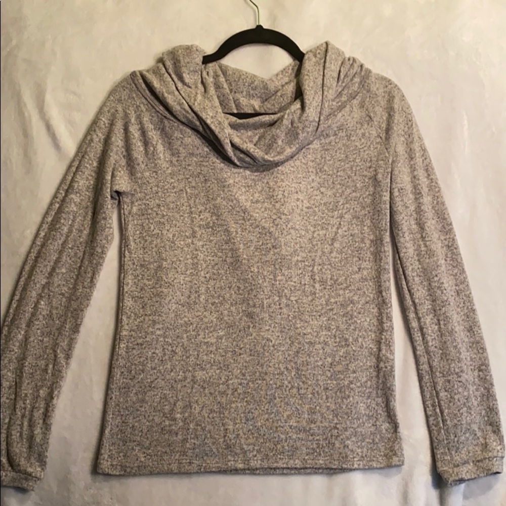 Long sleeve cowl neck